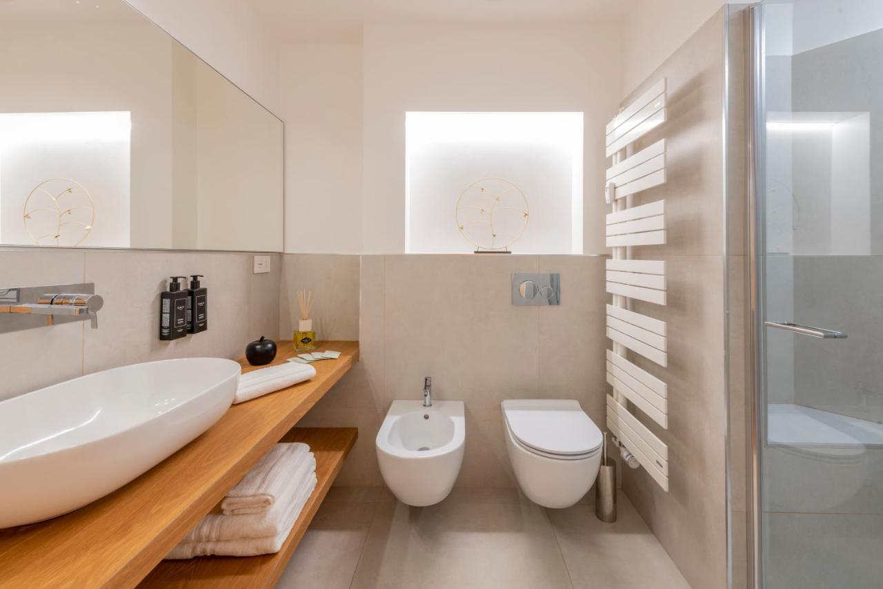 Milan Royal Suites Duomo Esterno foto