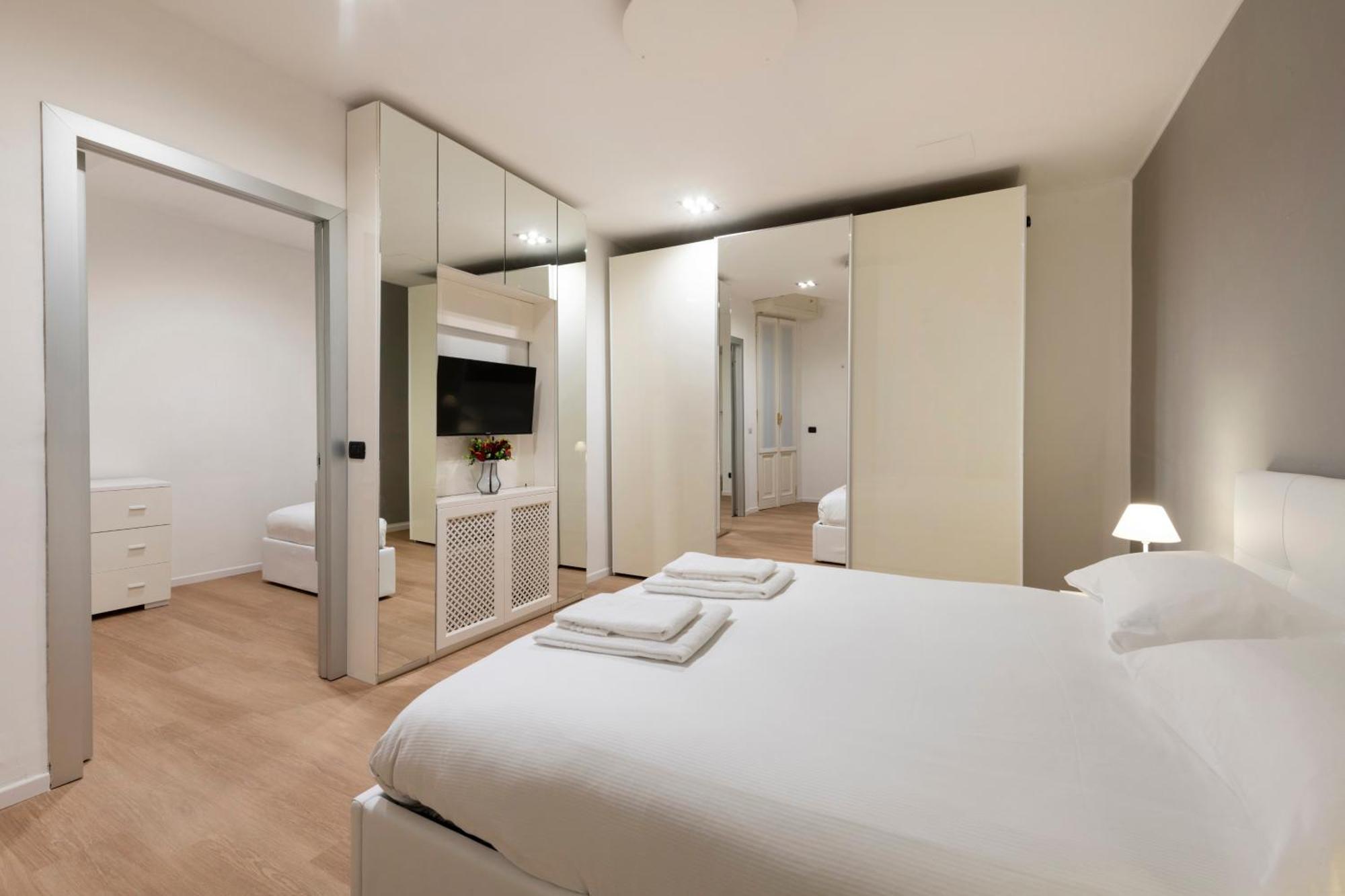 Milan Royal Suites Duomo Esterno foto